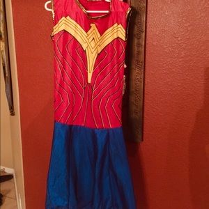 •SOLD•  H/S Wonder Woman Sz. Youth LG 🎃